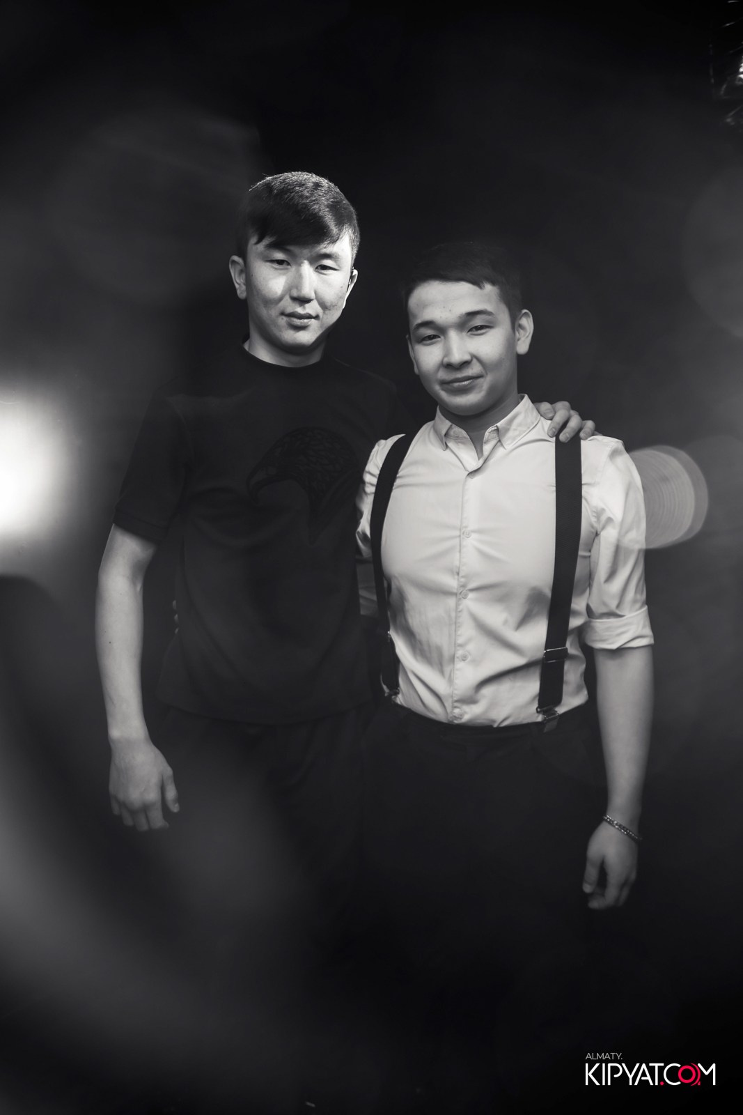 UYAT EMES BAR. КИПЯТКОМ АЛМАТЫ!