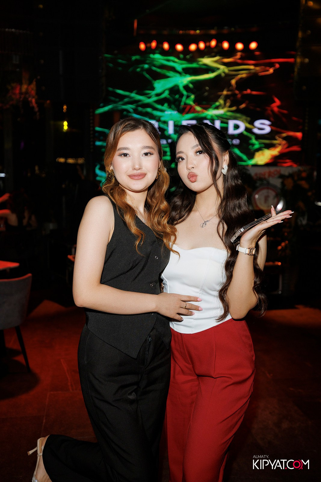 FRIENDS BAR & TERRACE. КИПЯТКОМ АЛМАТЫ! Фотосъемка мероприятий в Алматы