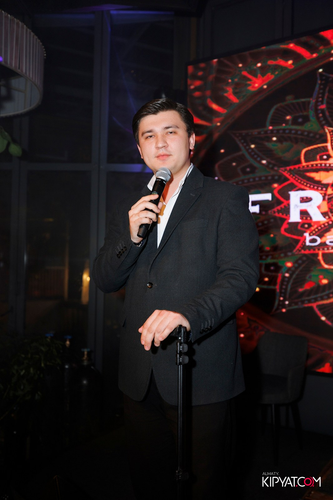 FRIENDS BAR & TERRACE. КИПЯТКОМ АЛМАТЫ! Фотосъемка мероприятий в Алматы