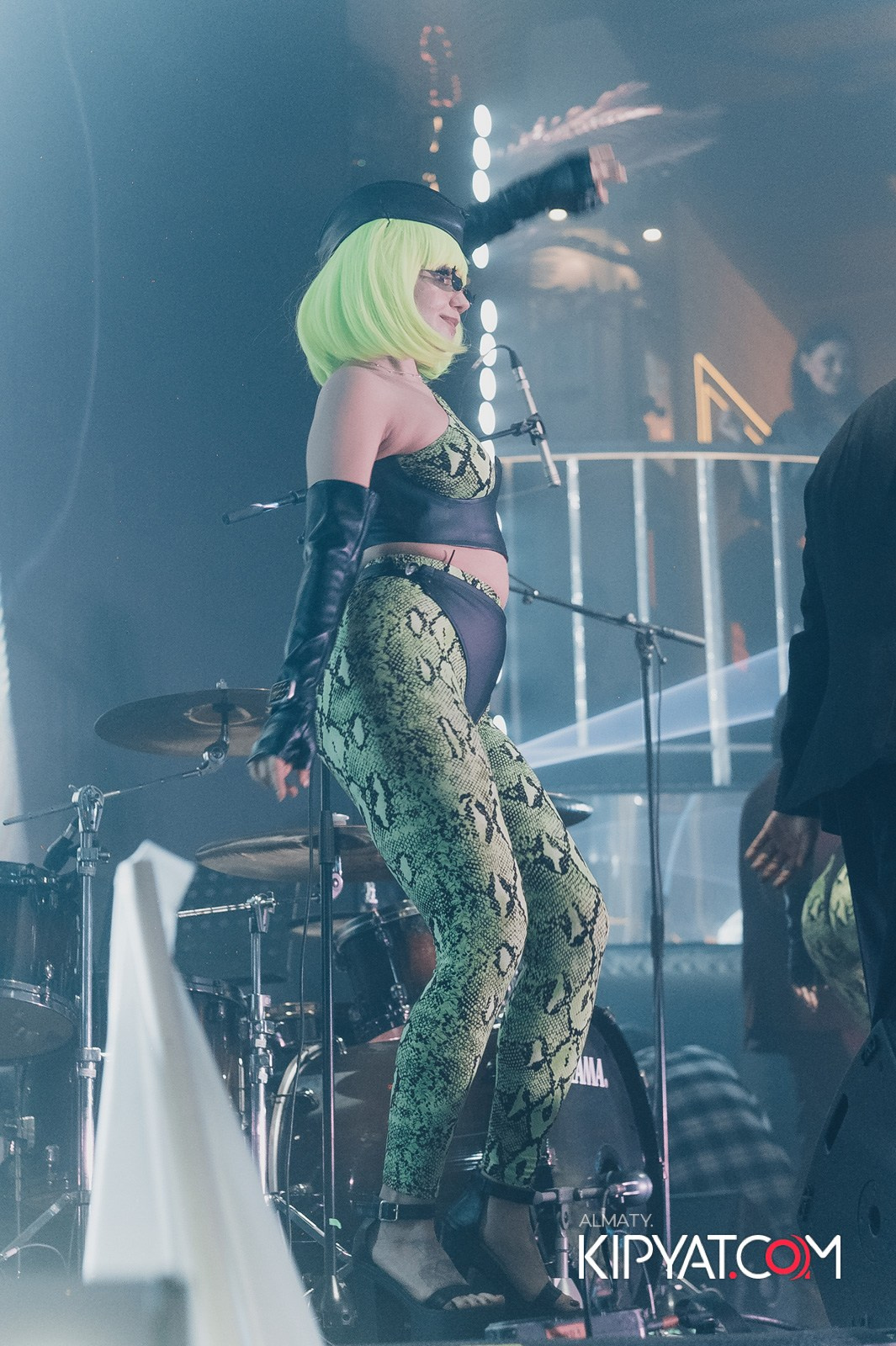 SANTA BARBARA — SPECIAL QUEST МИТЯ ФОМИН. КИПЯТКОМ АЛМАТЫ!