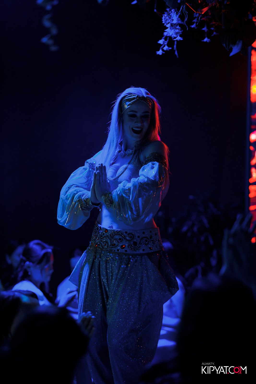 FRIENDS BAR & TERRACE. КИПЯТКОМ АЛМАТЫ!