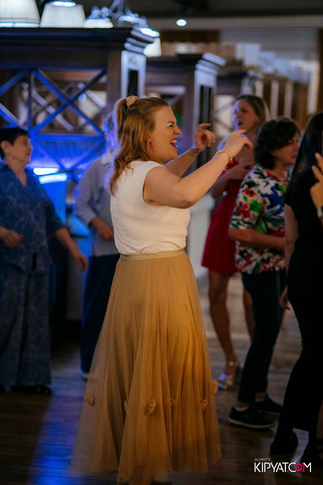 ЖИГУЛИ БАР-ДЕНЬ ЗНАНИЙ. КИПЯТКОМ АЛМАТЫ!