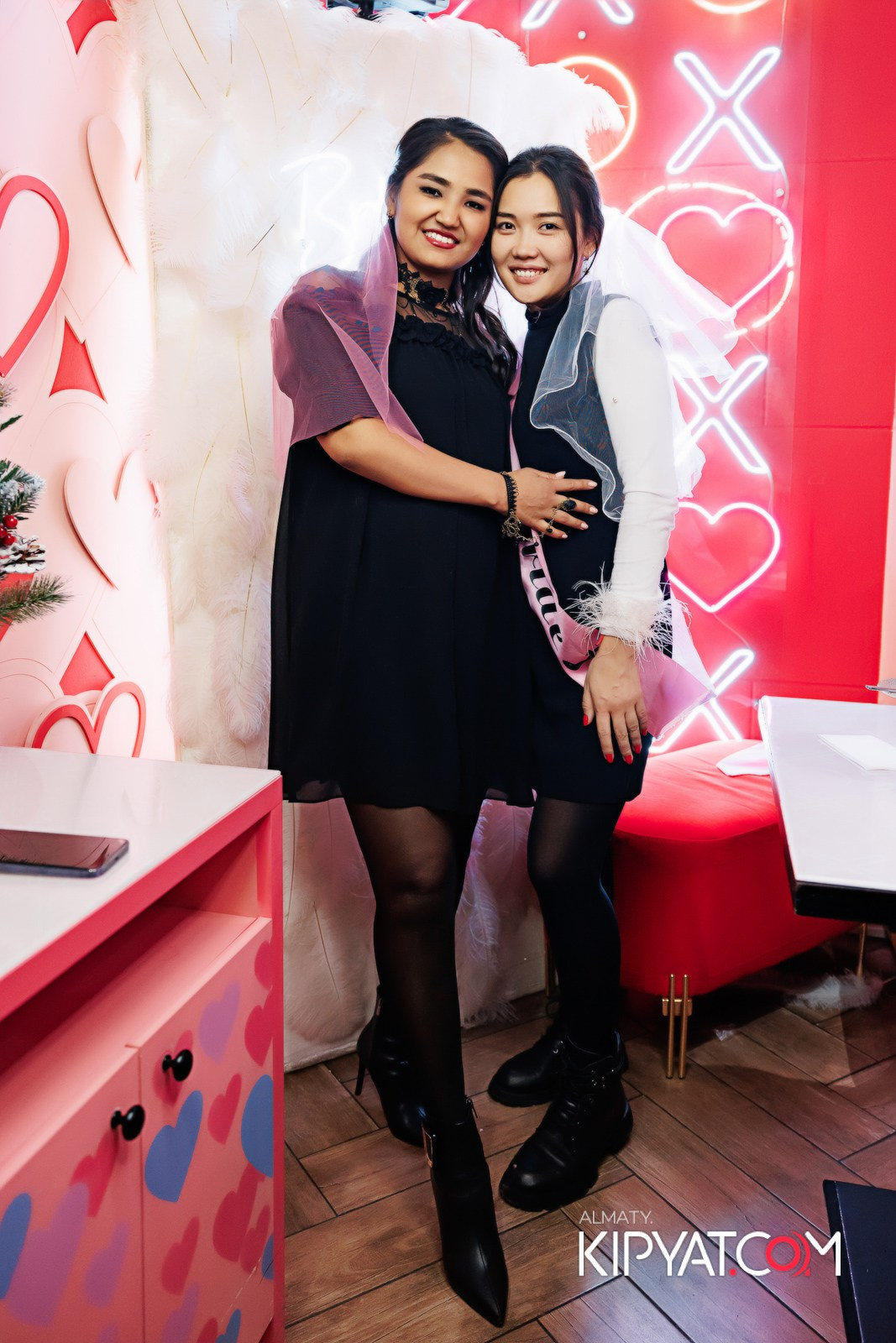 ЗАЯ, НА БИС. КИПЯТКОМ АЛМАТЫ!