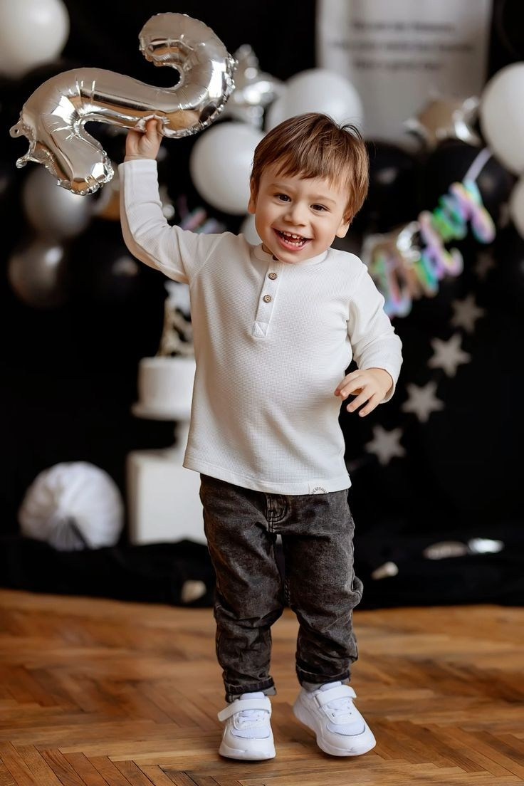 Детская фотосъемка с собачками из воздушных шариков