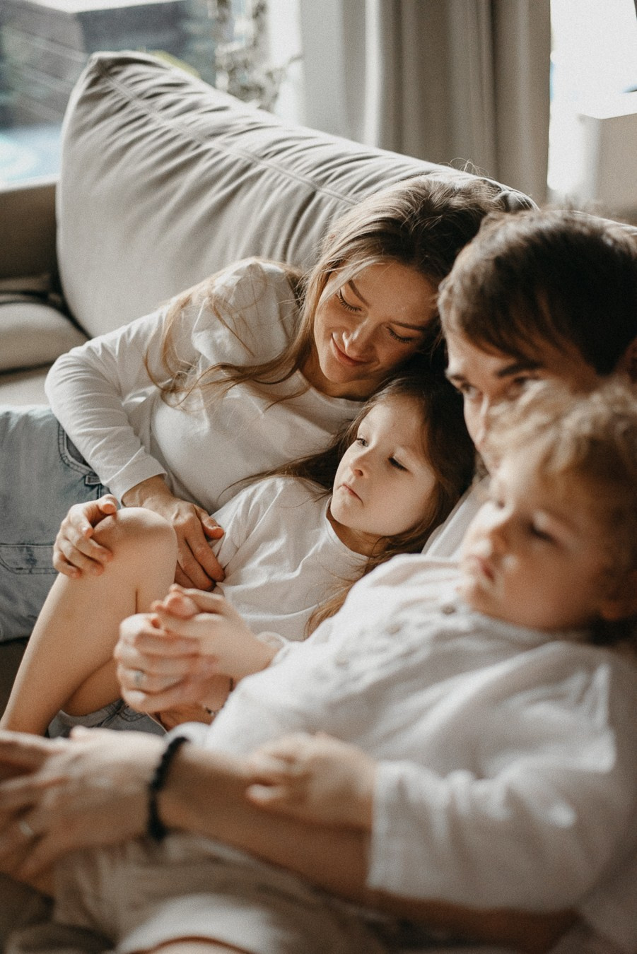 Костя, Яна, Кристина, Леон | дома