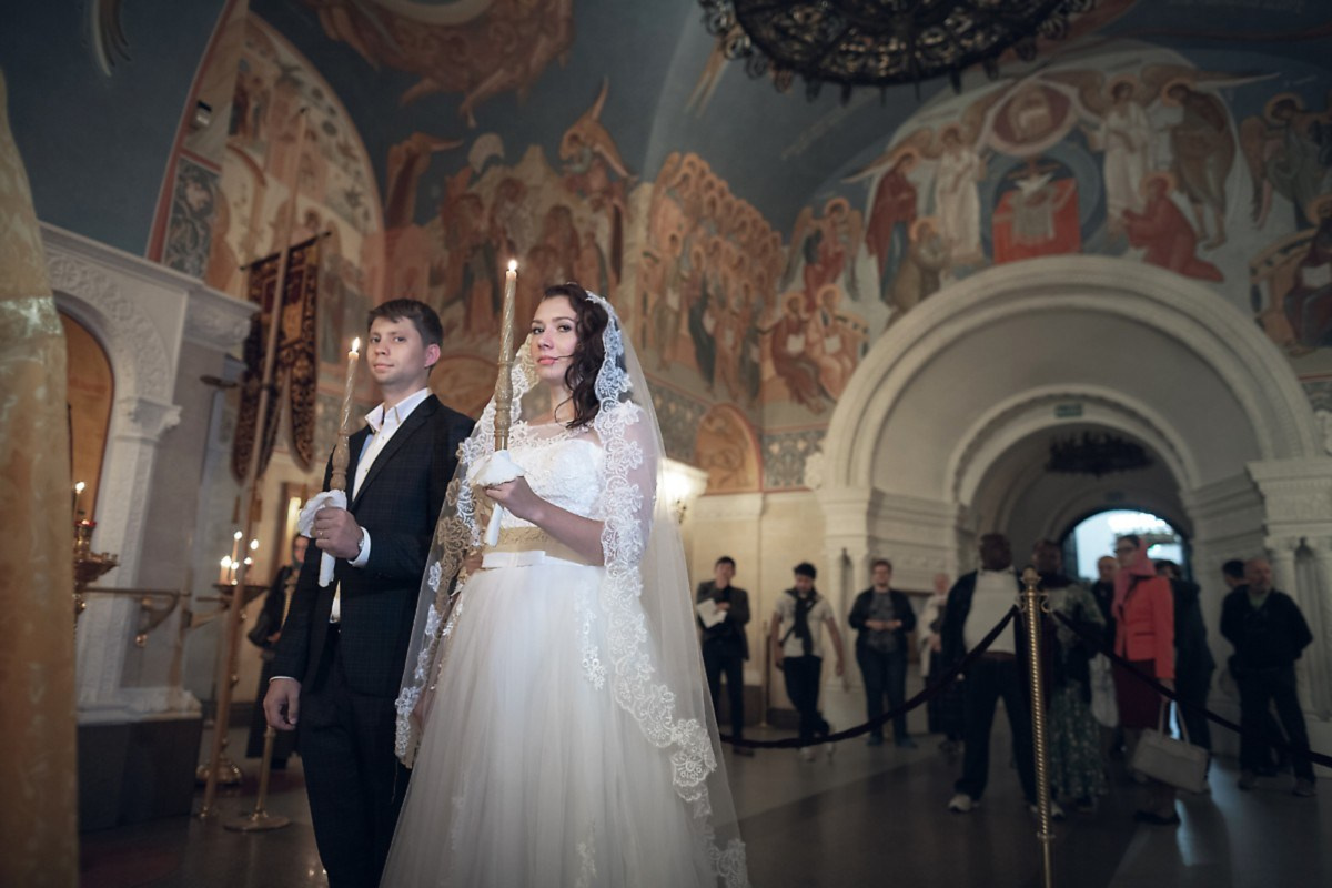 Венчание в главном Храме. Свадебный и репортажный фотограф в Москве и Московской области