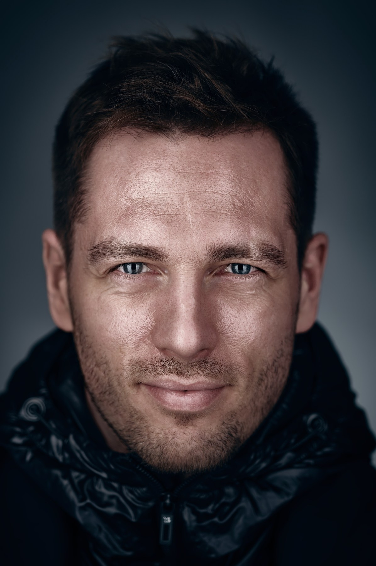 Фотосессия в стиле Esquire в Москве — журнальный портрет