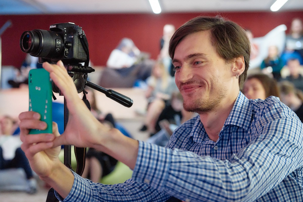 Нейромонах Феофан в Avito. Репортажный фотограф в Москве Вадим Францев