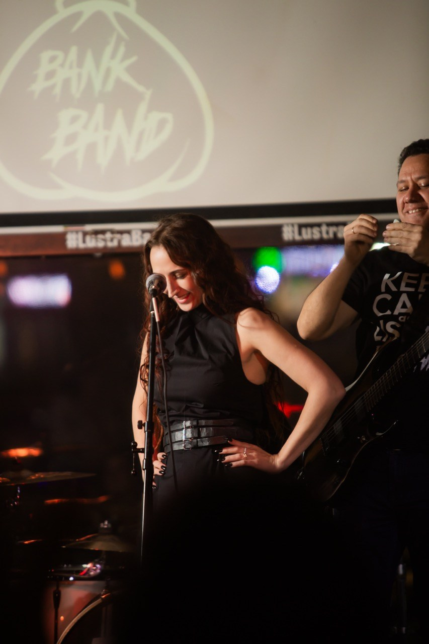 LЮSTRA bar 10.12.2025. Московская кавер-группа BankBand