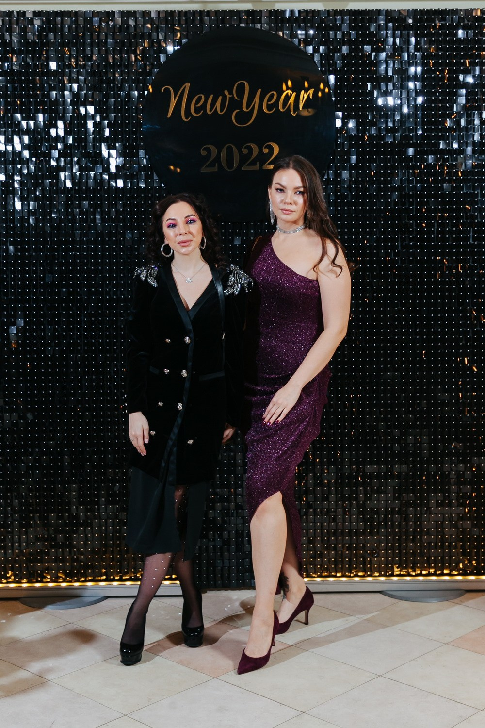 Новогодний корпоратив в Летнем дворце, провести корпоратив, новый год праздник заказать фотографа, дед мороз на праздник, фотосъемка праздника, фотограф на корпоратив, найти фотографа в спб