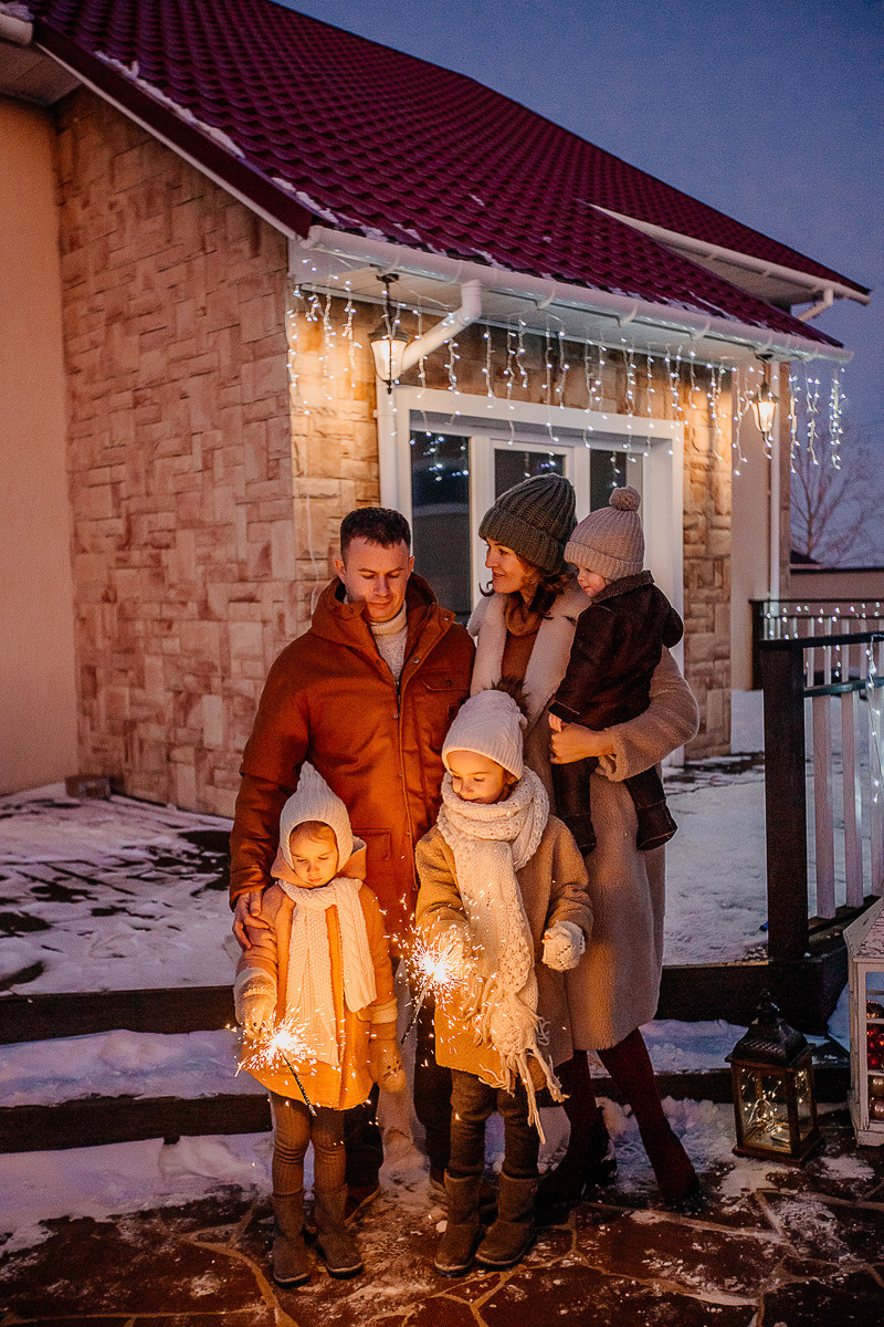 Дом под Новый Год. Фотограф Подсумкина Ирина