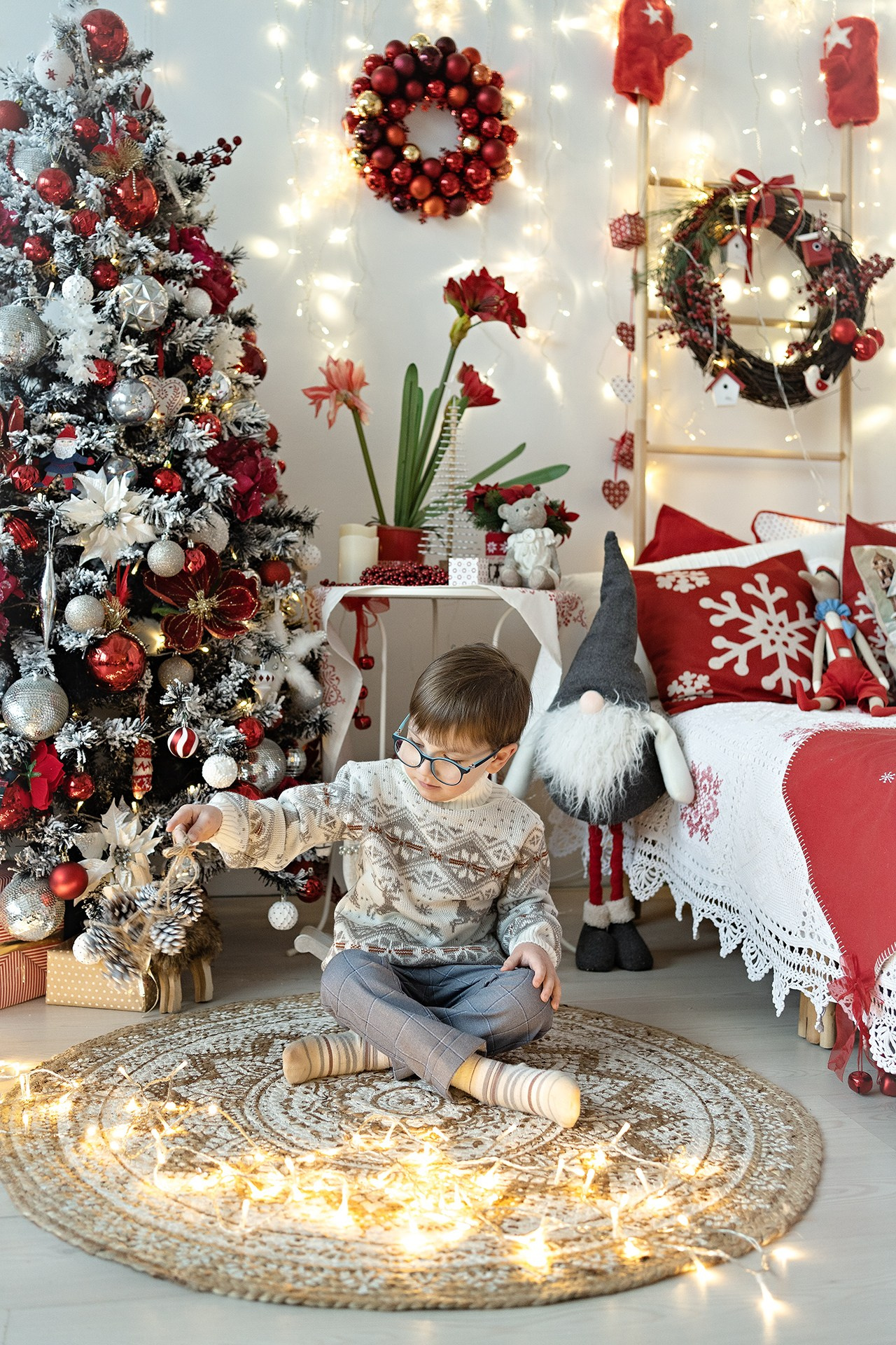 Новогодняя семейная фотосессия в студии Cocoon. Семейный и детский фотограф в Москве Екатерина Офицерова