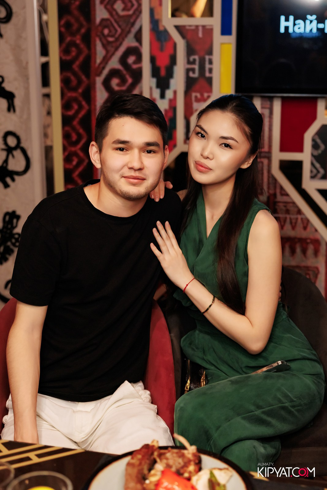 ЗАЯ, НА БИС. КИПЯТКОМ АЛМАТЫ!