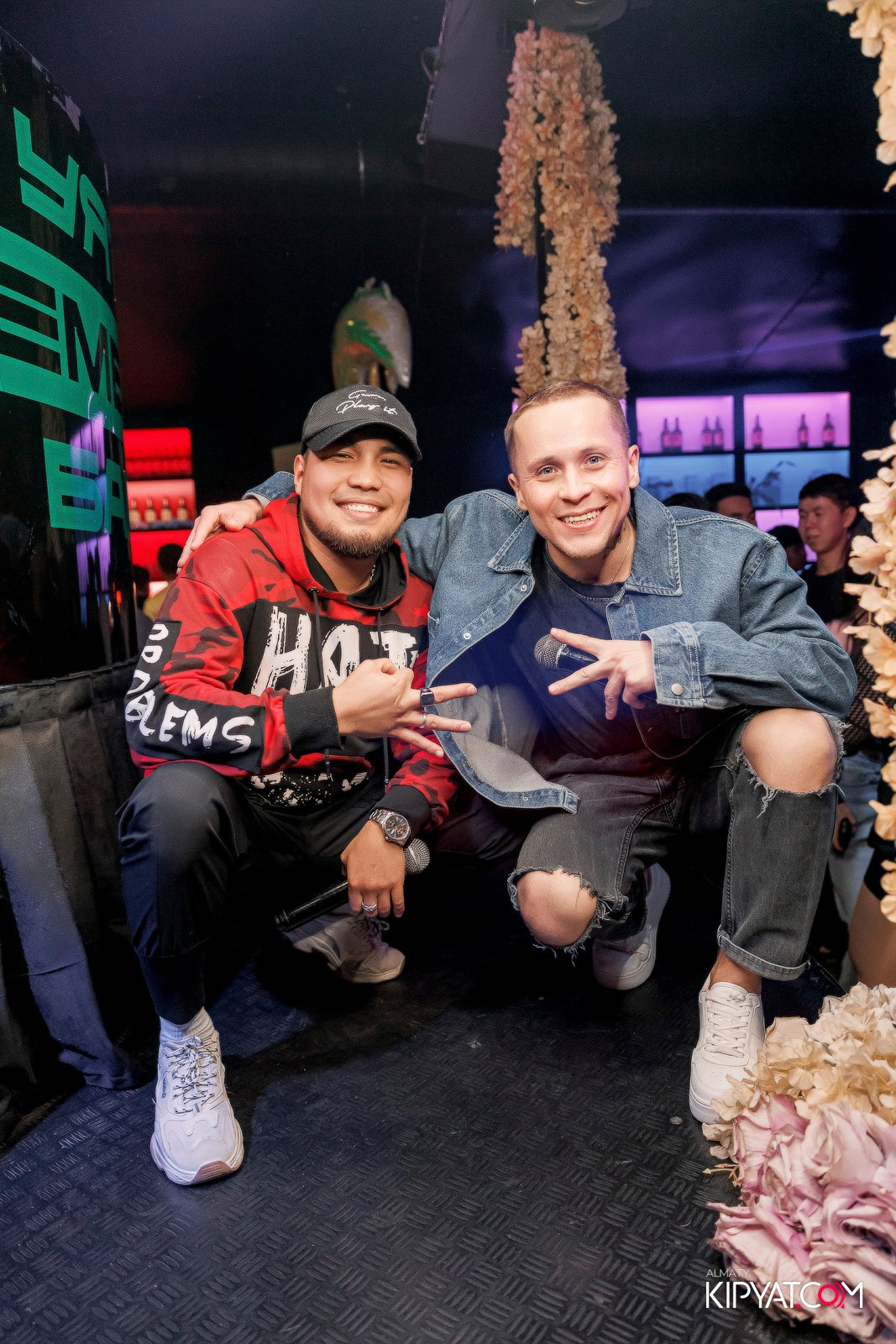 UYAT EMES BAR. КИПЯТКОМ АЛМАТЫ!