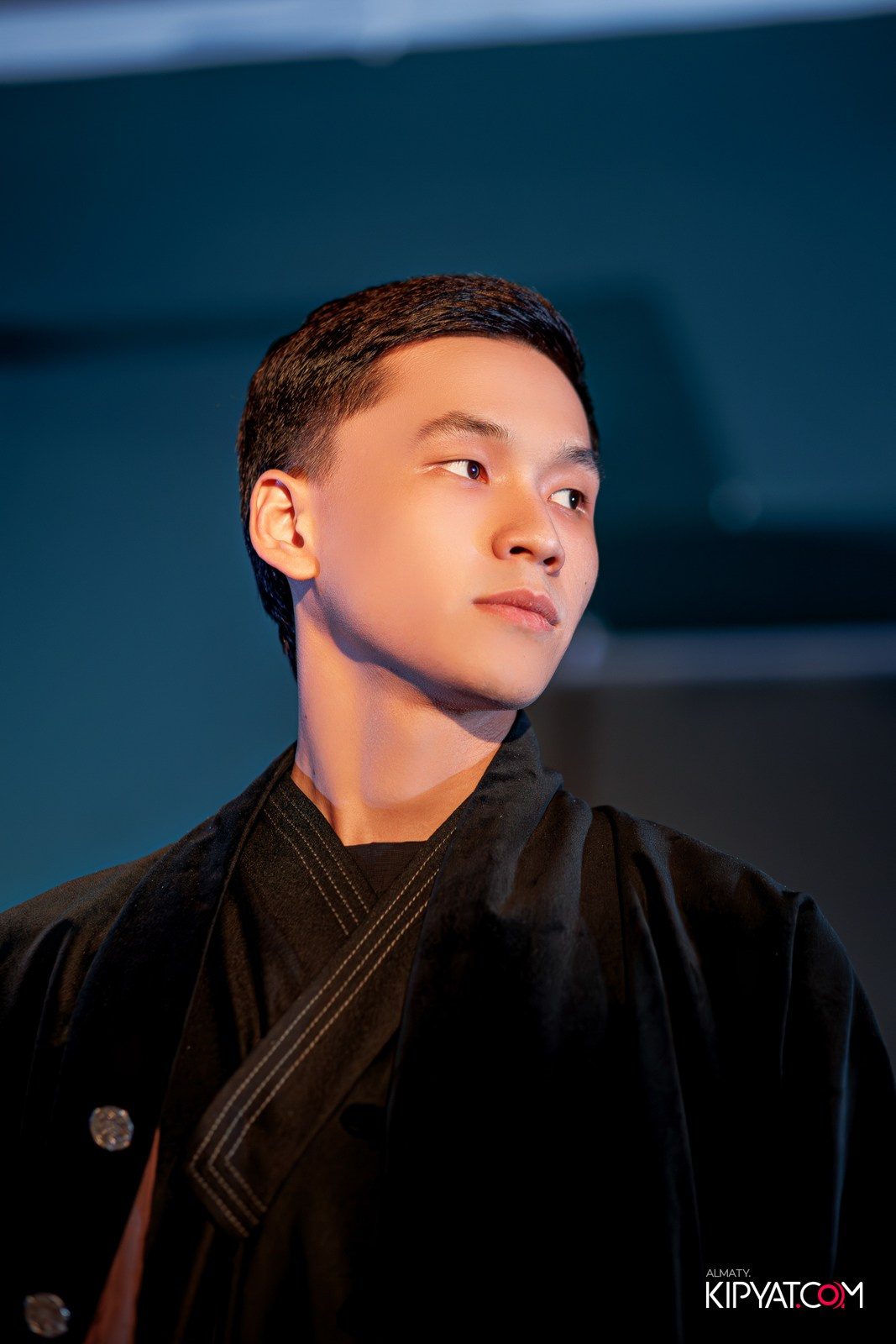 FASHION ПОКАЗ, КАЗАХСКОЙ НАЦИОНАЛЬНОЙ ОДЕЖДЫ. КИПЯТКОМ АЛМАТЫ!