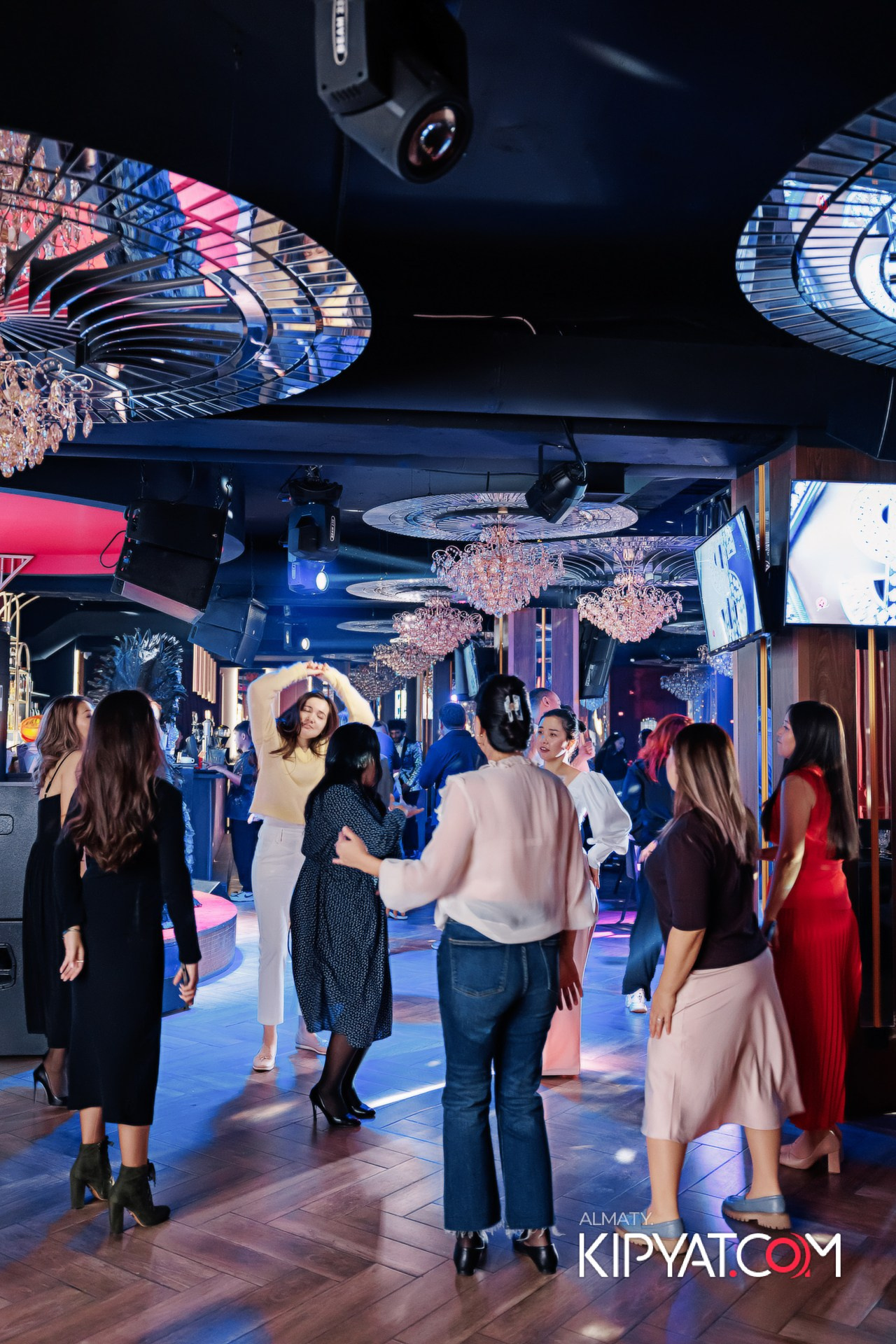 Зая, на бис. КИПЯТКОМ АЛМАТЫ!