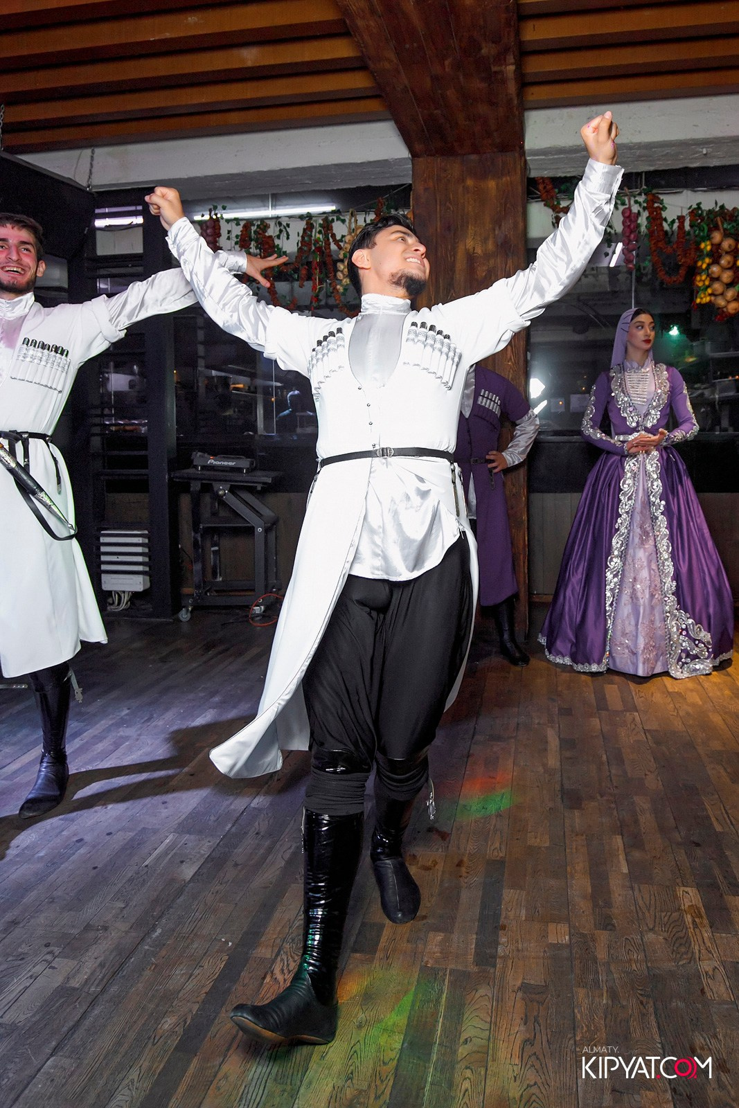 ВАХТАНГУРИ. КИПЯТКОМ АЛМАТЫ!