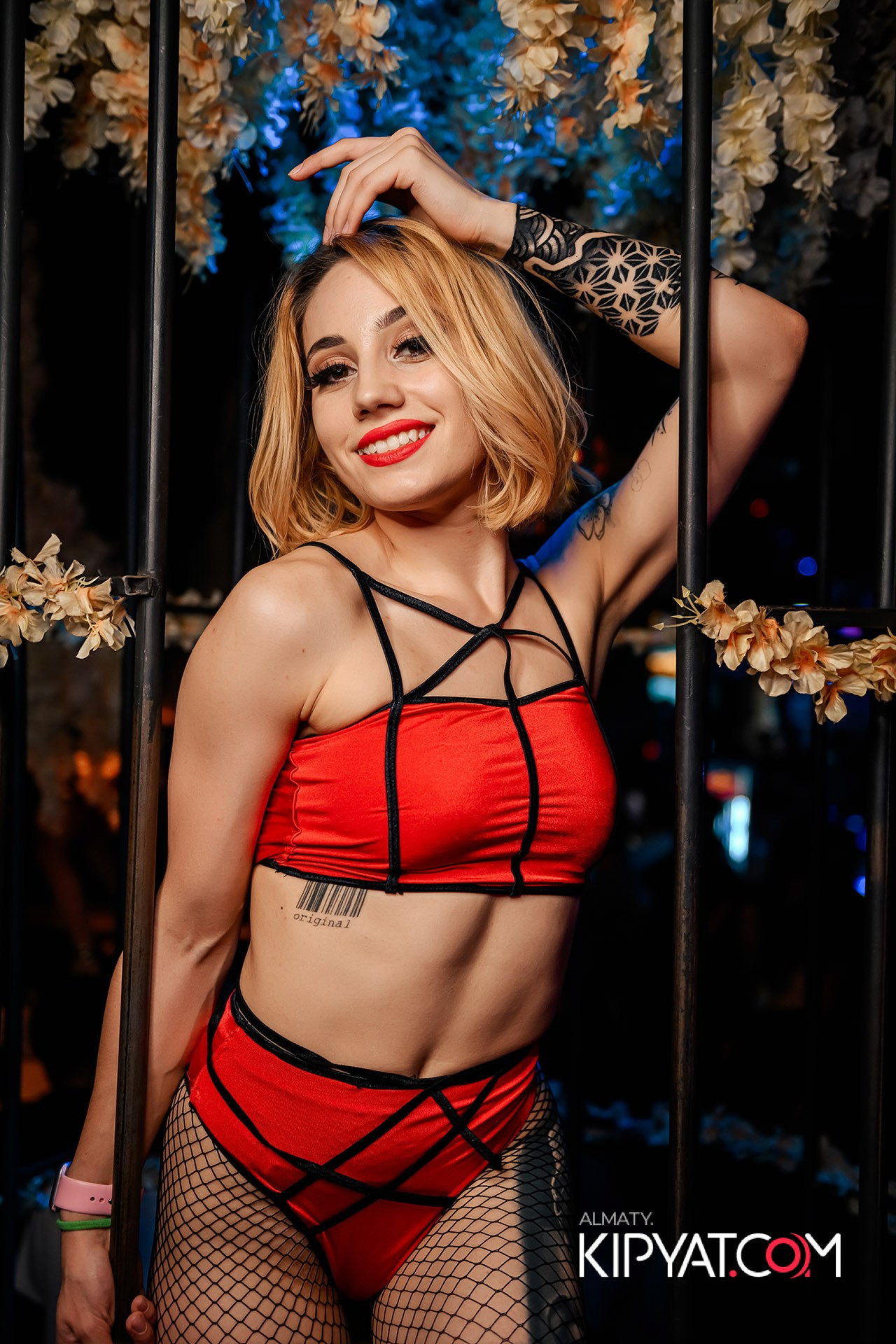 Uyat Emes Ваr. КИПЯТКОМ АЛМАТЫ!