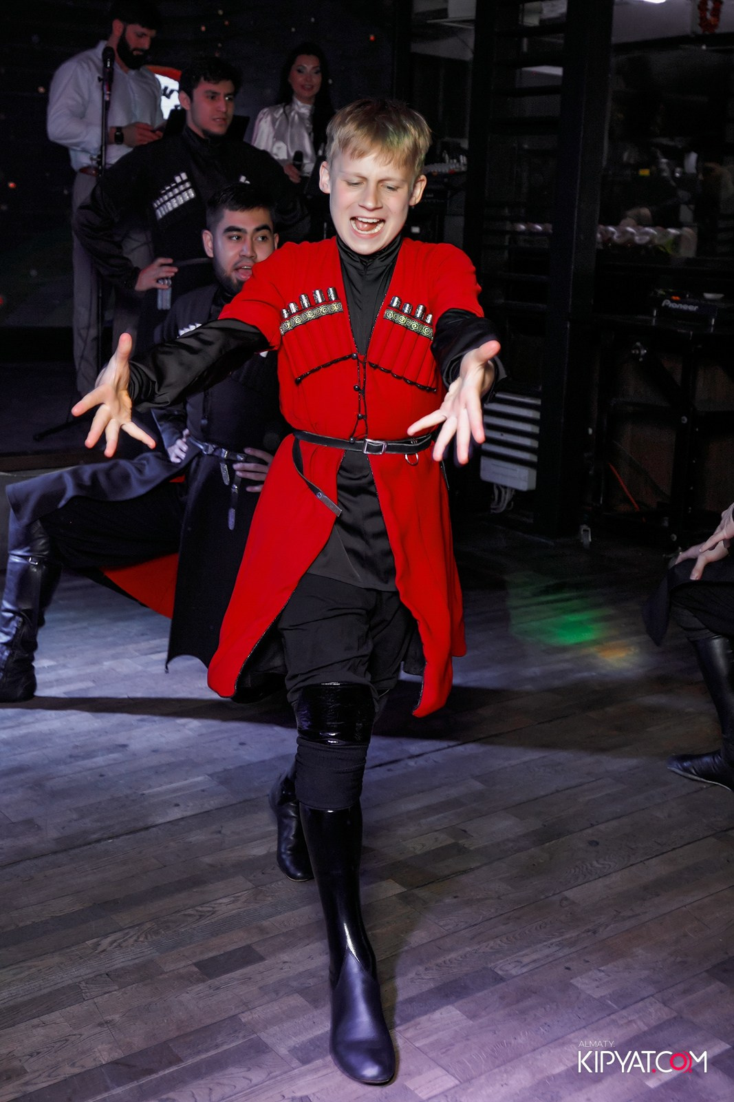 ВАХТАНГУРИ. КИПЯТКОМ АЛМАТЫ!