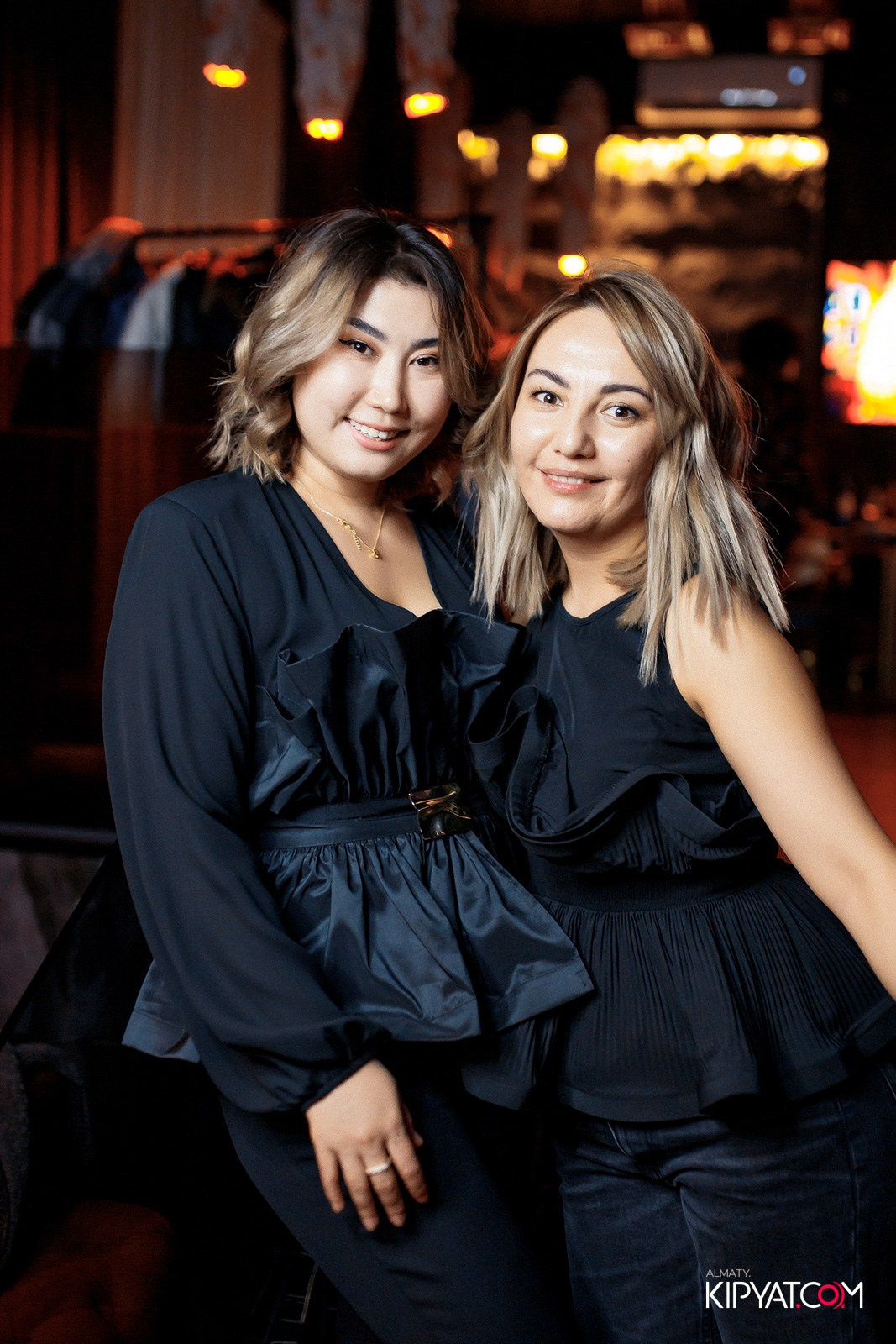 БАР ПАНАЕХАЛИ НА ТОЛЕ БИ. КИПЯТКОМ АЛМАТЫ!