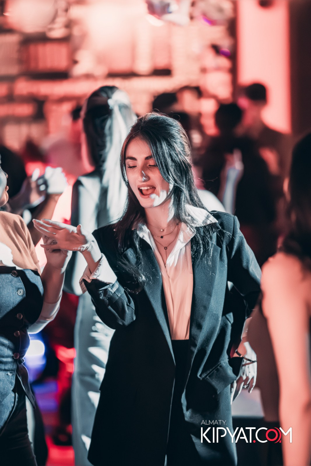 ШАШЛЫКОФФ. КИПЯТКОМ АЛМАТЫ!