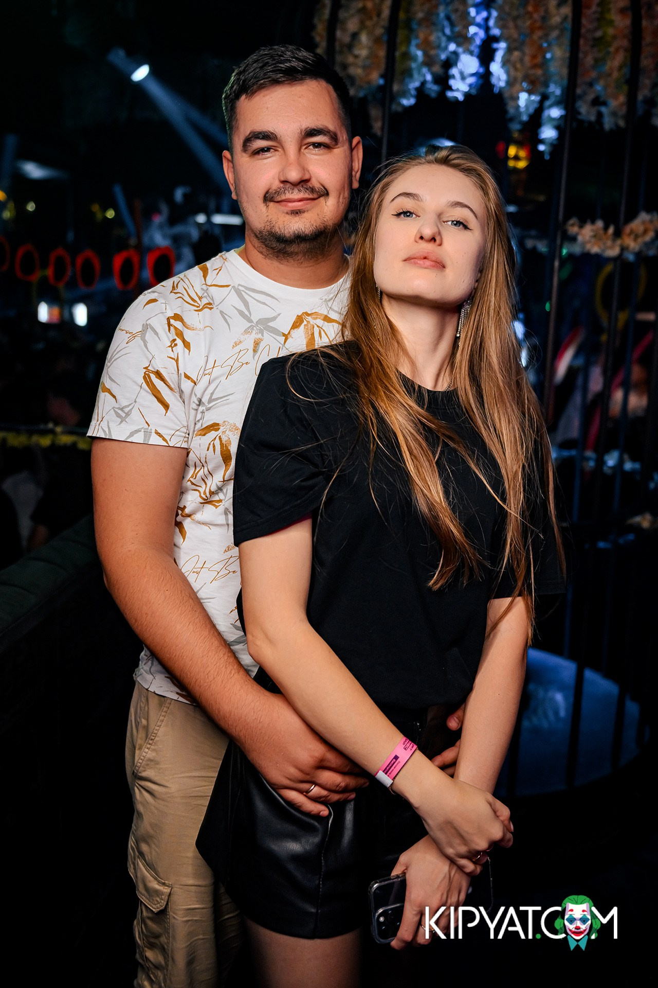 UYAT EMES BAR. КИПЯТКОМ АЛМАТЫ!