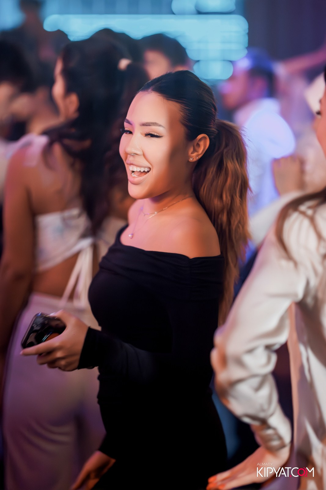 FITNESS ЁЛКА в ночном клубе SANTA BARBARA. КИПЯТКОМ АЛМАТЫ!