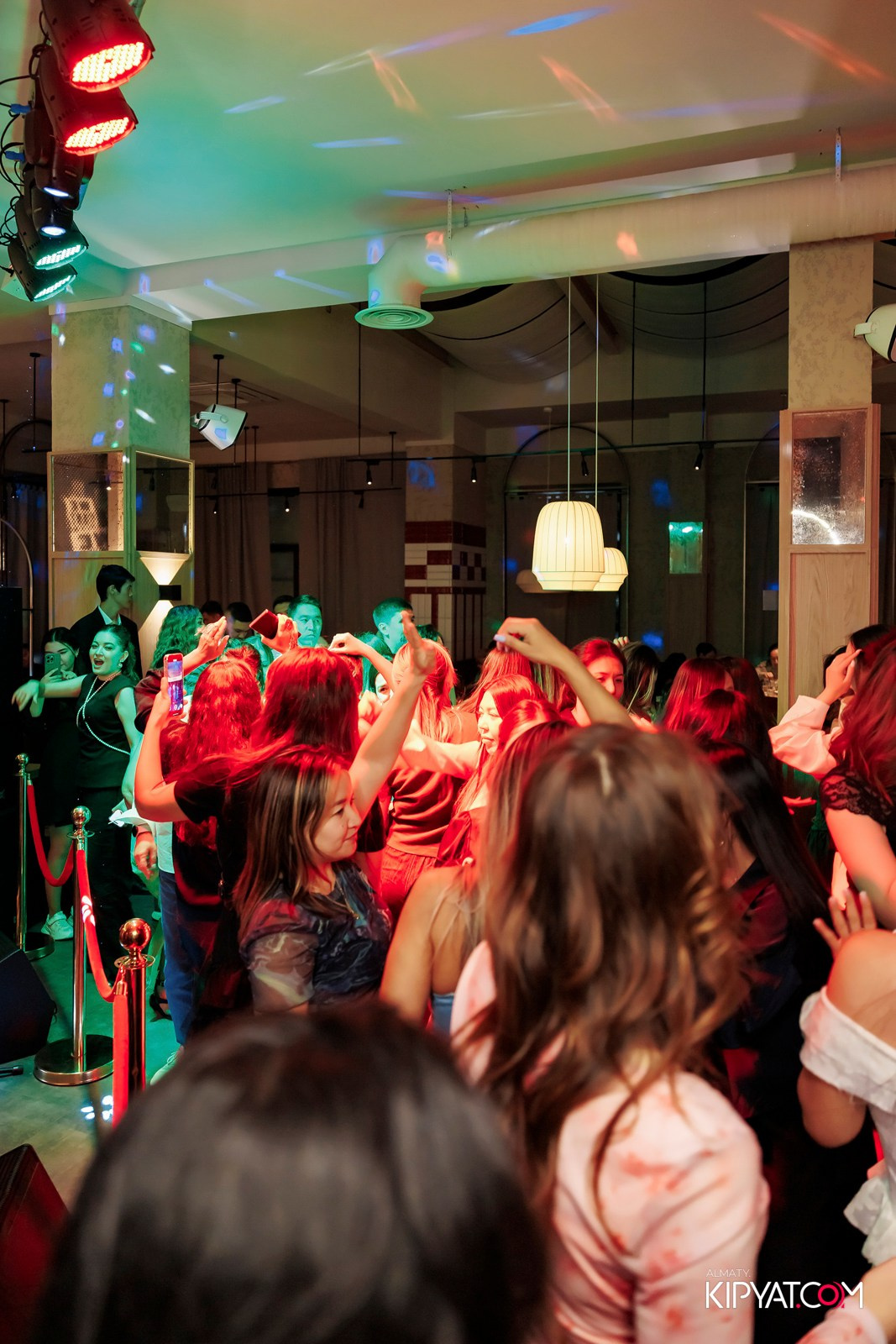 ALEM В PINTA НА ТУЛЕБАЕВА. КИПЯТКОМ АЛМАТЫ!