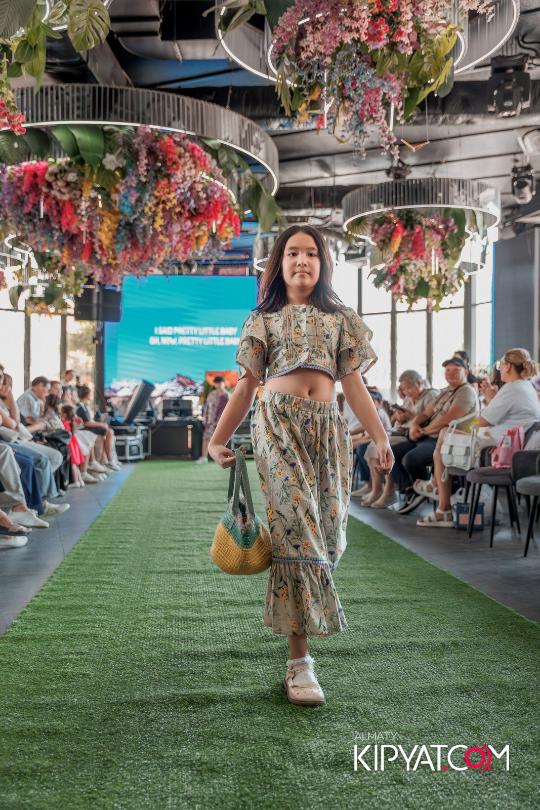 PROM KIDS FASHION SHOW. КИПЯТКОМ АЛМАТЫ!