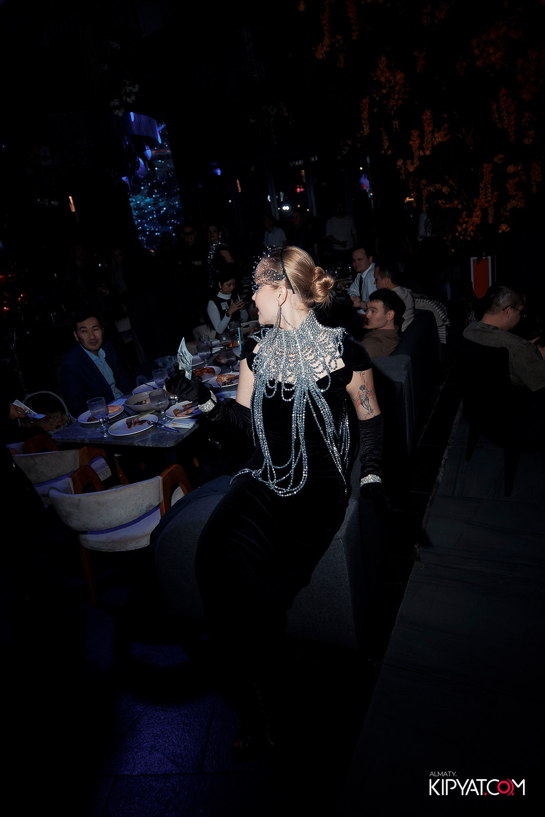 FRIENDS BAR & TERRACE. КИПЯТКОМ АЛМАТЫ!