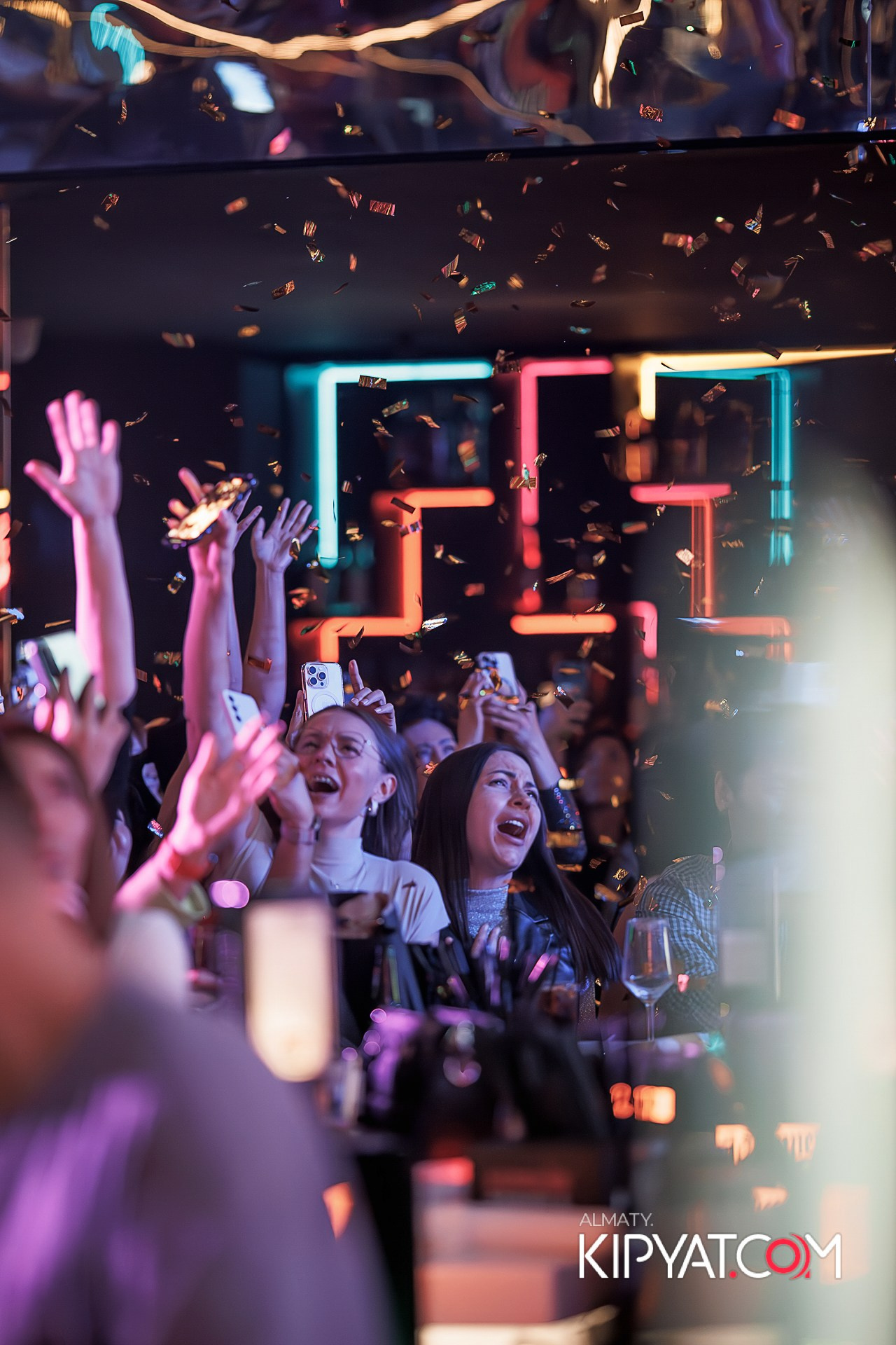 SANTA BARBARA — ВЫСТУПЛЕНИЕ ГРУППЫ REFLEX. КИПЯТКОМ АЛМАТЫ!