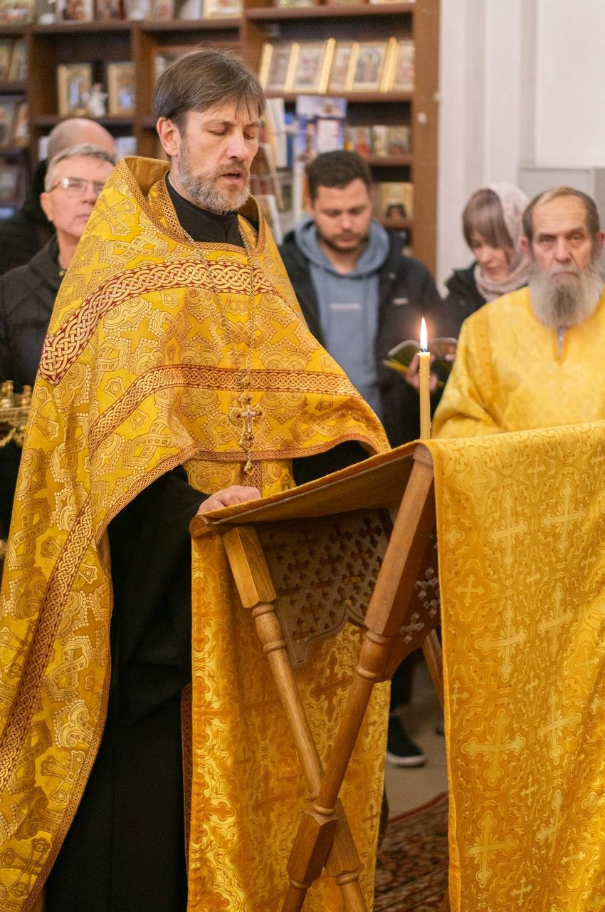 В наш храм доставлен ковчег с частицей мощей Блаженной Матроны Московской. Саратовское Северо-Западное благочиние