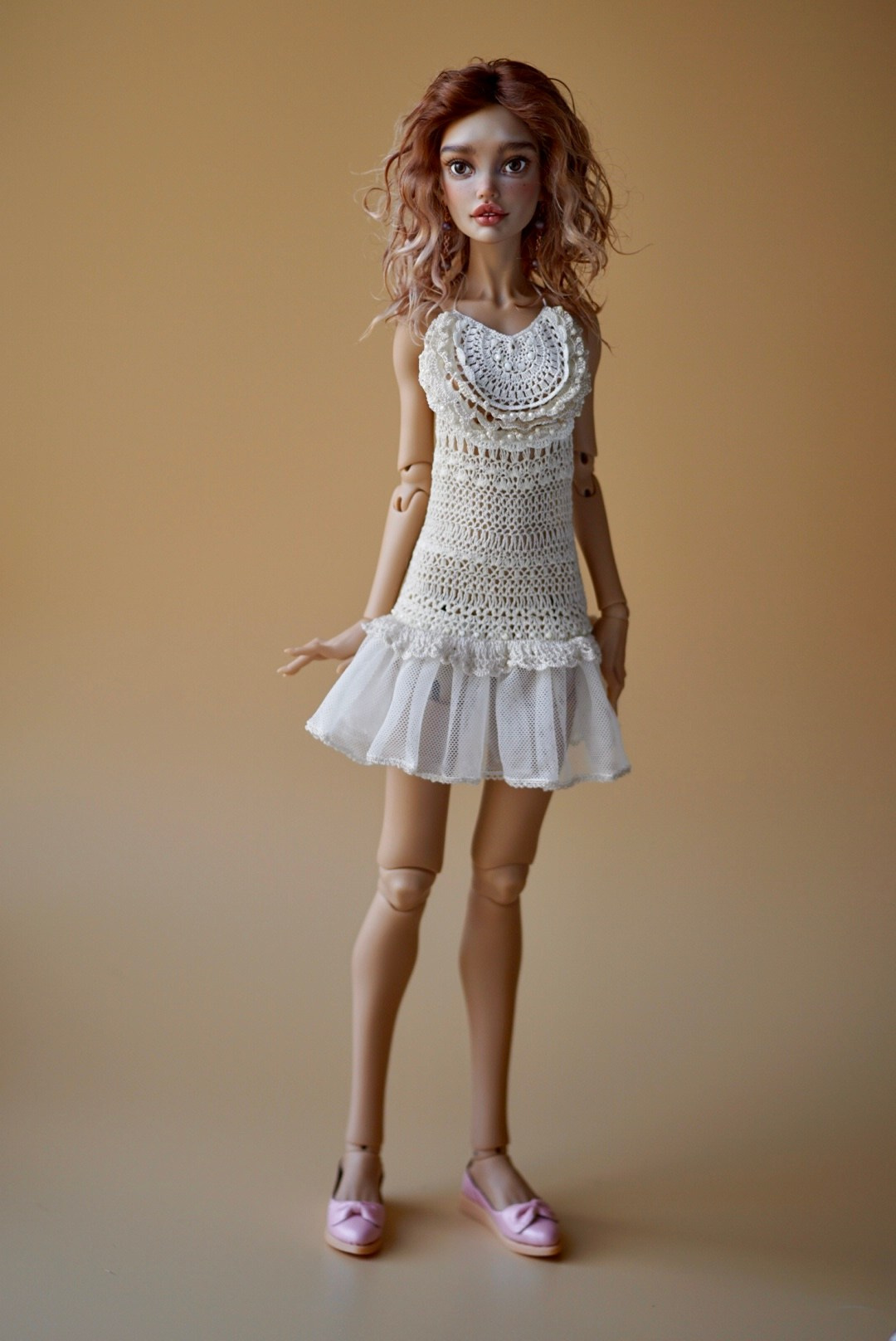 Ombra di seta: вязаное платье с кружевным лифом на кукле BJD clover dolls
