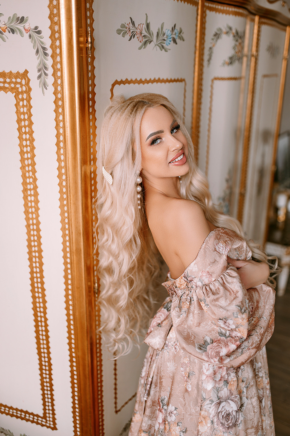 Портфолио со съемок в студиях и с фотопроектов. Женский фотограф в Москве Юлия Любченко