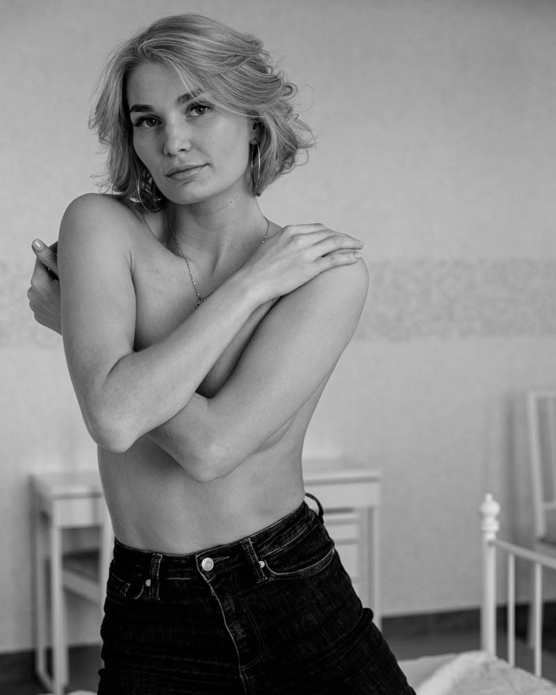 Наташа. Сексуальная съёмка в номере гостиницы. Алексей Торопов фотограф