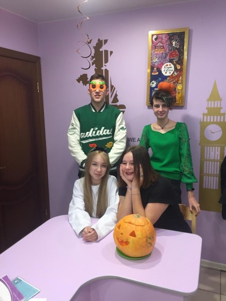 Весёлый праздник в нашей языковой школе. LinguaCentrePro