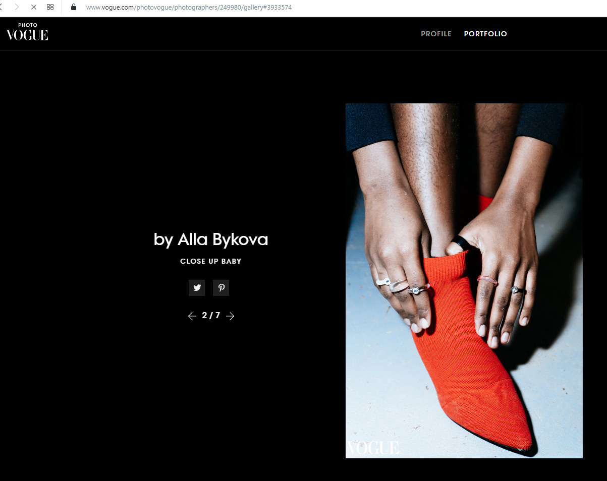 Здравствуйте!Меня зовут Алла Быкова, я профессиональный фотограф, провожу фотосессии в городе Иваново.Работаю в таких направлениях как:    Портретная фотосессия    Детская и семейная фотосессия    Фотосессии детских праздников    Свадебная съемка    Фотосессия Love Story    Репортажная съемка мероприятий    Съемка творческих фотопроектов, публикаций для журналовПомимо индивидуальных фотосессий, принимаю заказы на корпоративные съёмки:    Открытие магазинов и заведений    Предметная фотосъемка товаров и услуг    Съемка контента для социальных сетей и сайтовПри заказе фотосессий продолжительностью от 2 часов выезжаю в соседние города: Ярославль, Кострома, Владимир, Суздаль, Палех, Плес, Приволжск.