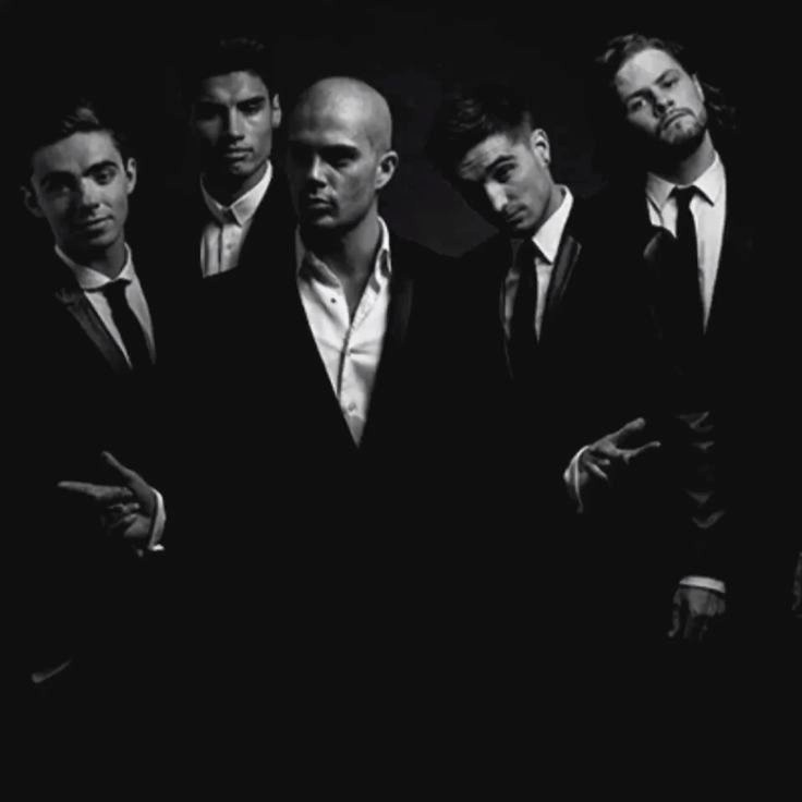 По трое-пятеро