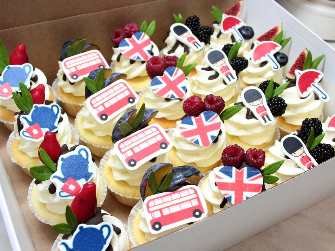 Капкейки фуршетные с логотипом. Katyasugarsugar капкейки, зефир, торты Москва