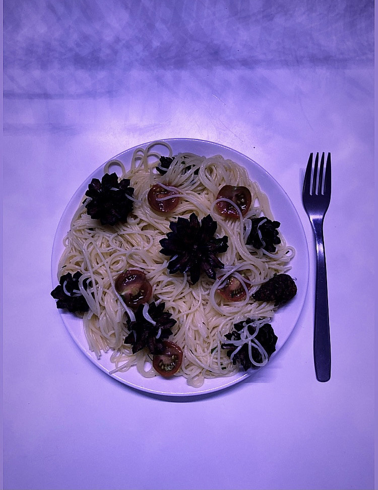 Выставка ''Черный ящик'' с 16 марта по 16 апреля 2021 года