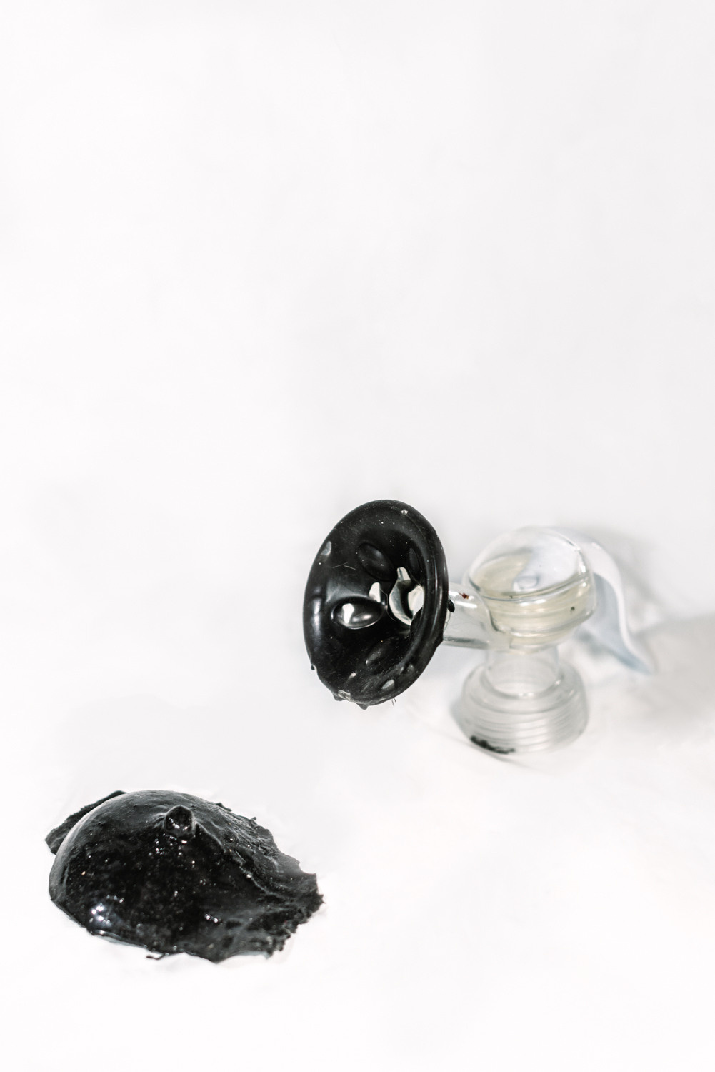 Выставка ''Черный ящик'' с 16 марта по 16 апреля 2021 года