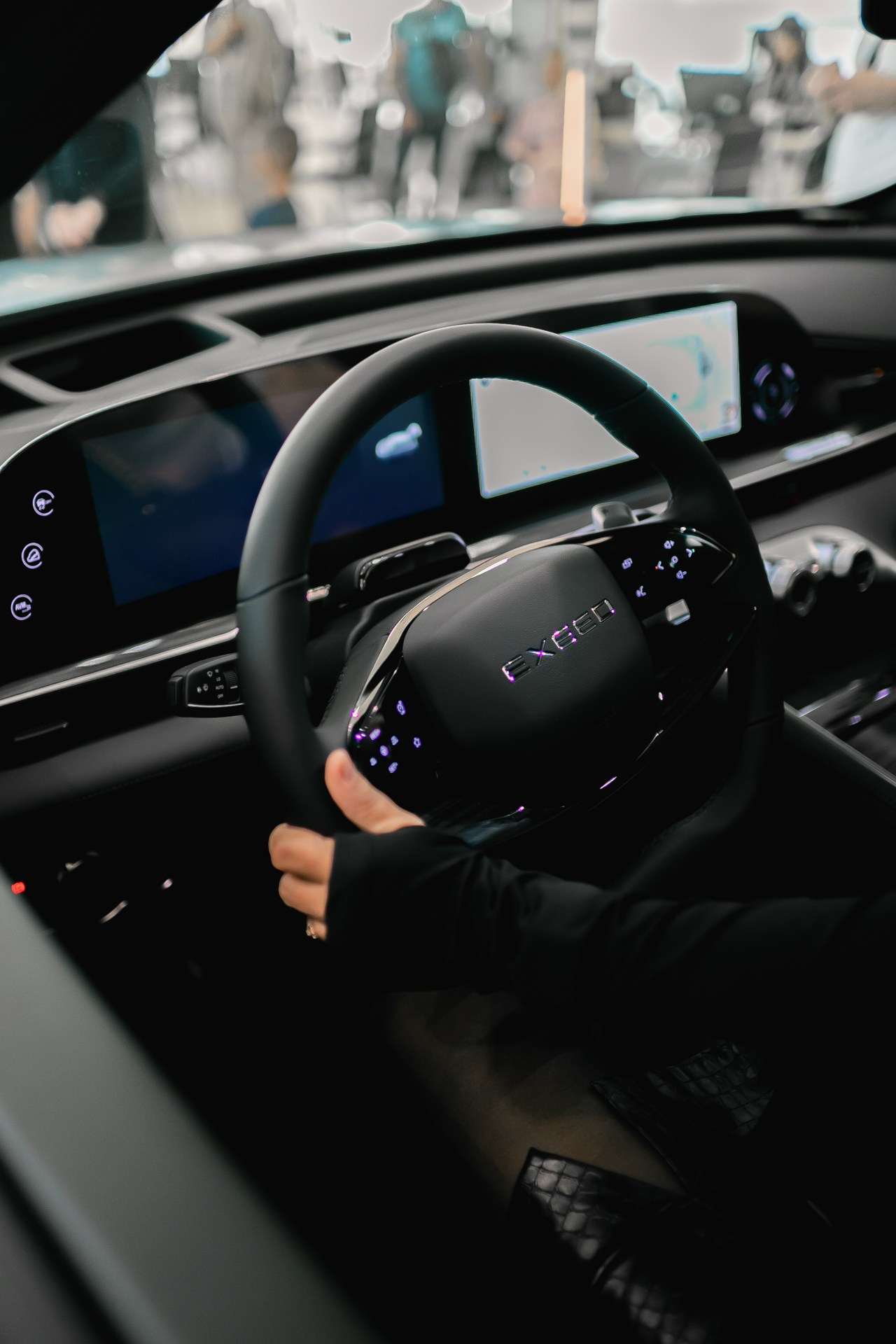 Презентация в салоне EXEED. Night2Day Санкт-Петербург