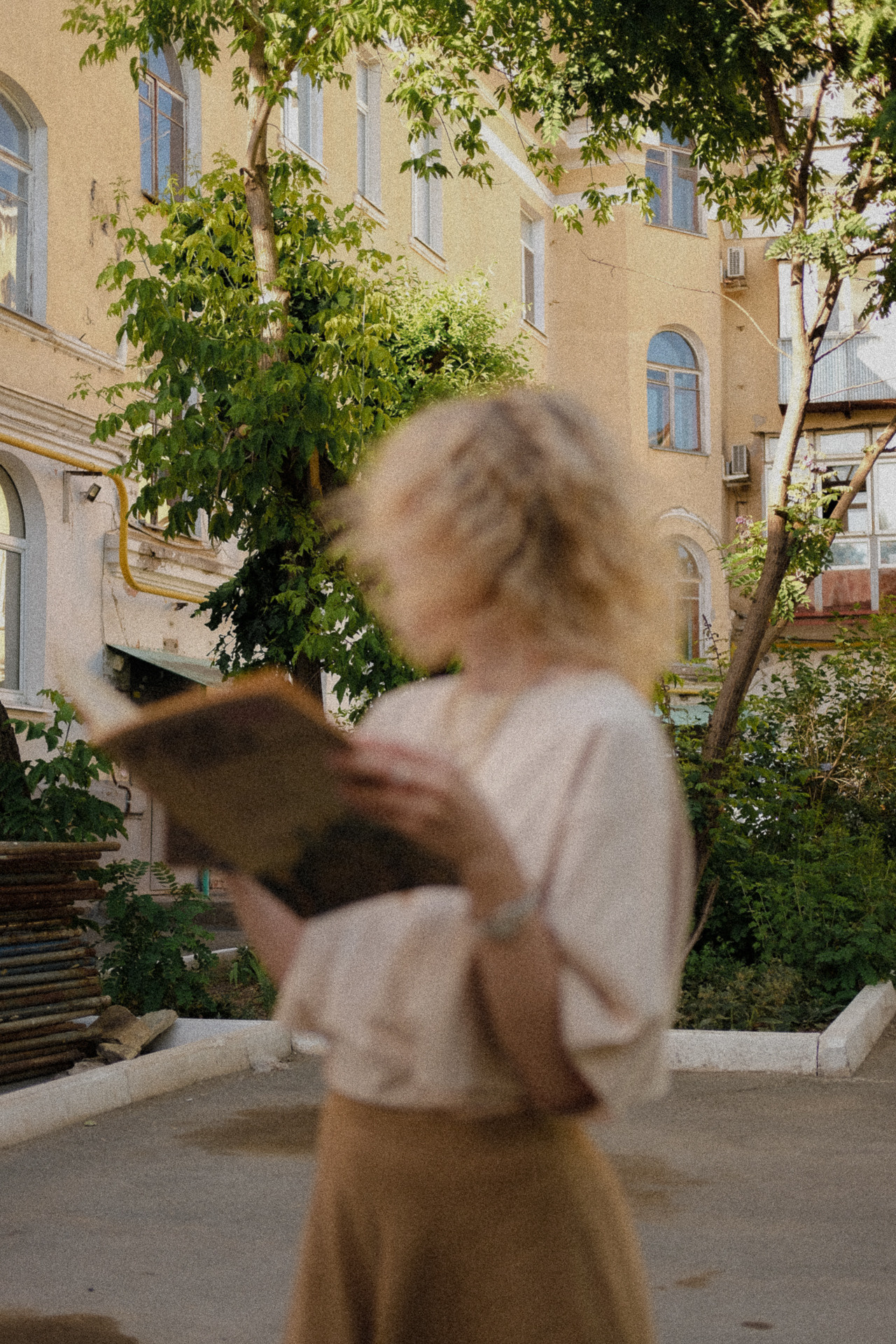 Инна, лето, солнце в городе. Фотограф Ёля Ильясова Оренбург