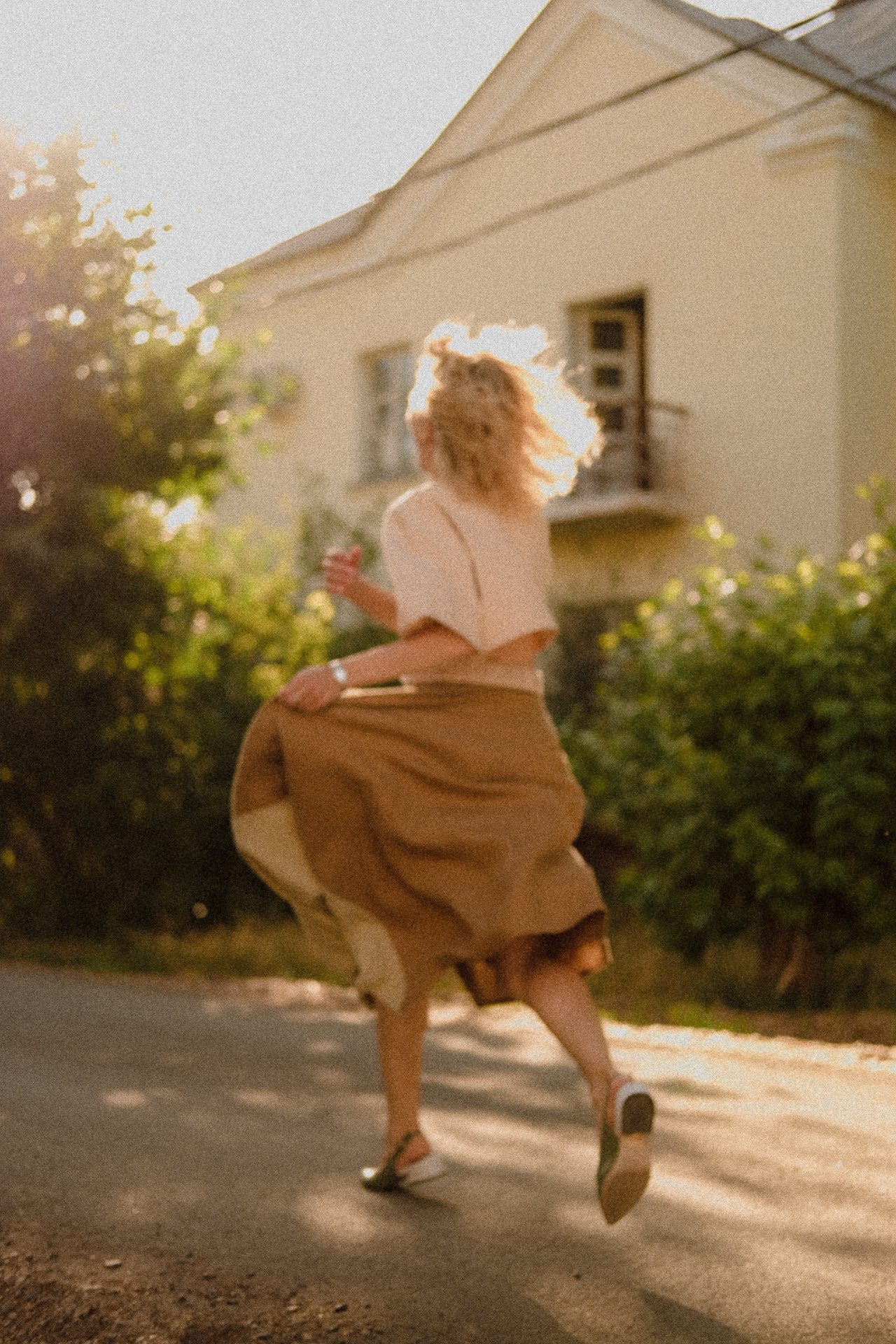 Инна, лето, солнце в городе. Фотограф Ёля Ильясова Оренбург