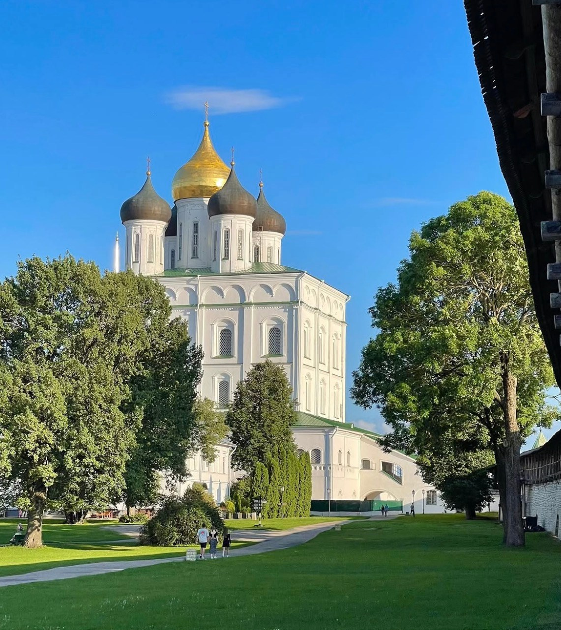 Где провести свадебную фотосессию в Пскове