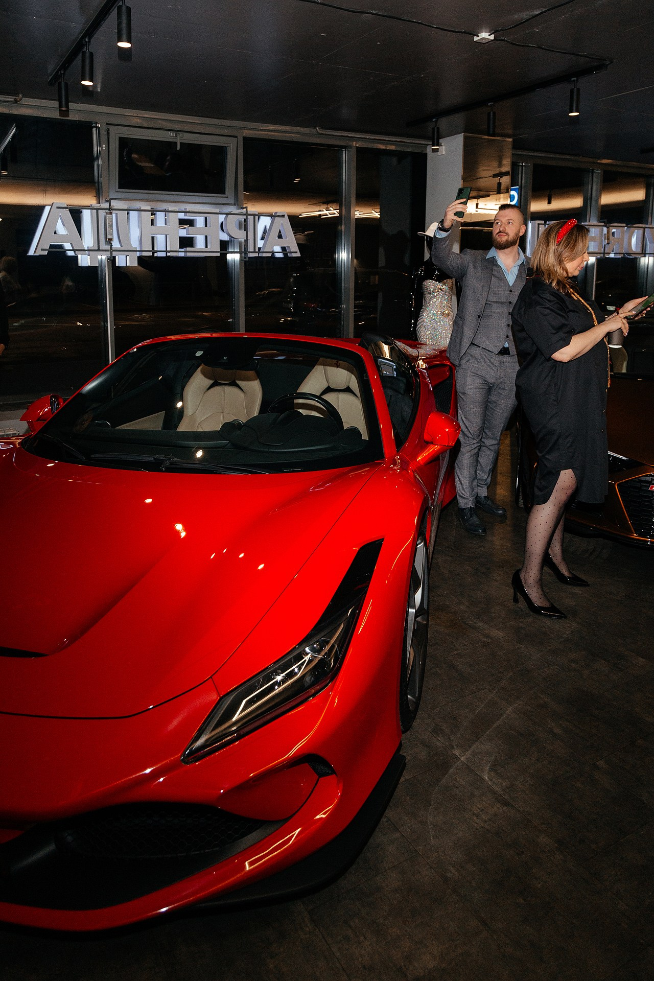 Репортаж в автосалоне. Светский фотограф Санкт-Петербург и ЛО