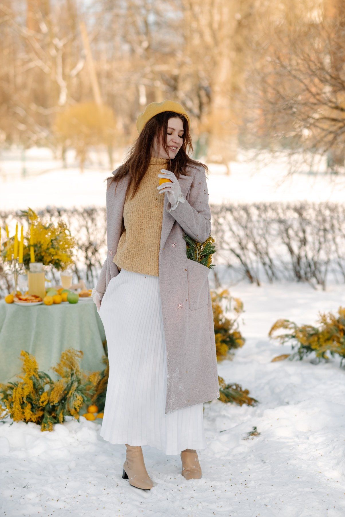 Анастасия с мимозой. Свадебный и сеейный фотограф в Санкт-Петербурге Елена Худякова