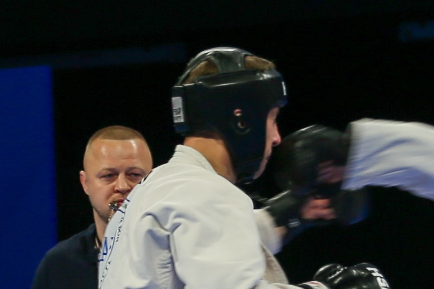 «Спорт через объектив: история в каждом снимке!»