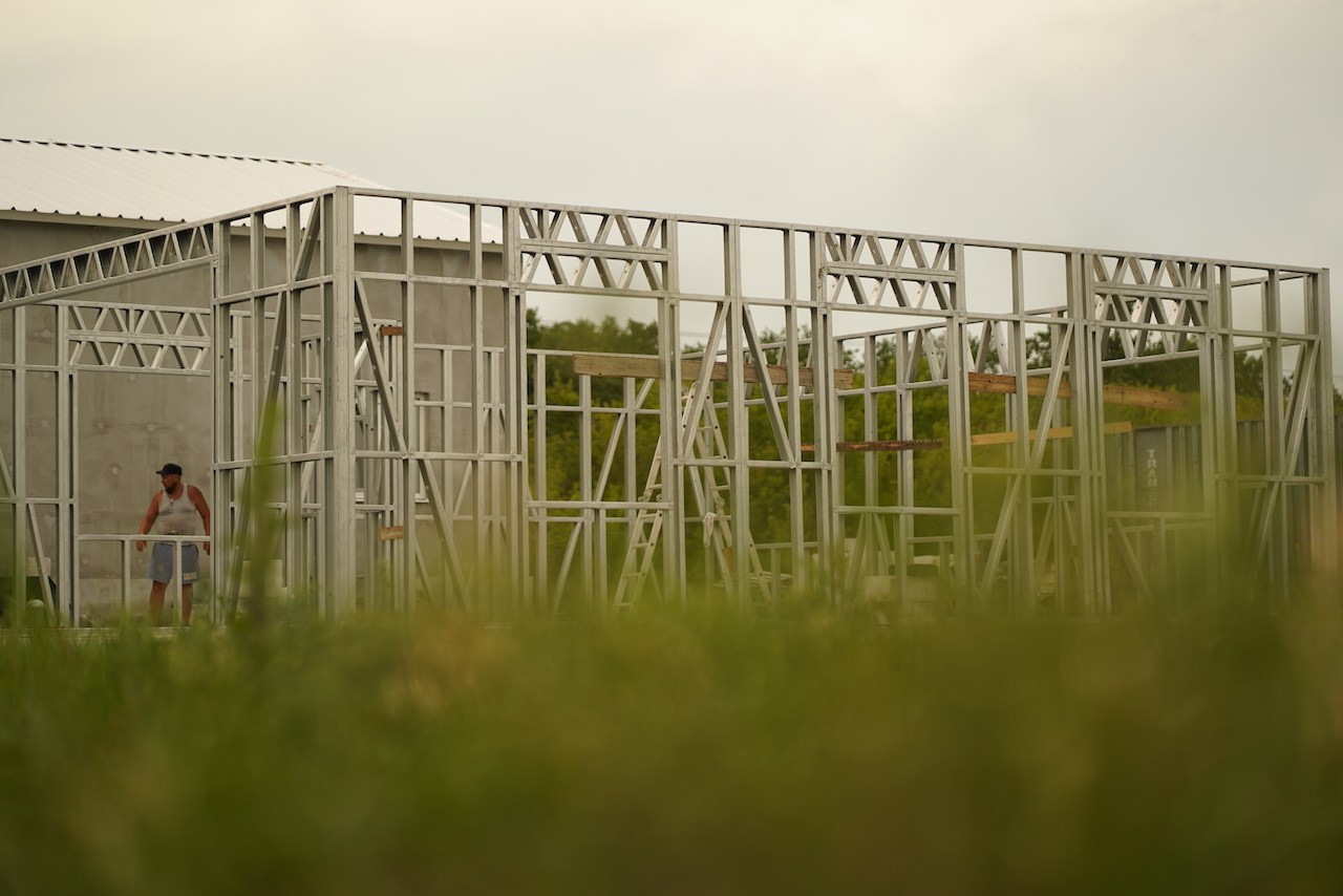 Стройка ЛСТК. Das House