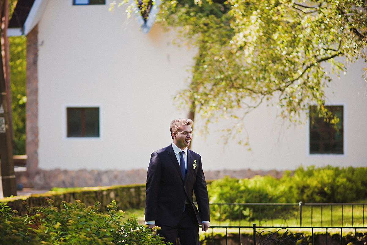 Свадебная прогулка Алекса и Даши. Фотограф крещение венчание в Петербурге! Помогает подобрать храм и посоветовал душевного батюшку в СПб